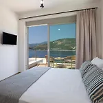 Villa Armiriki-private Sea Access